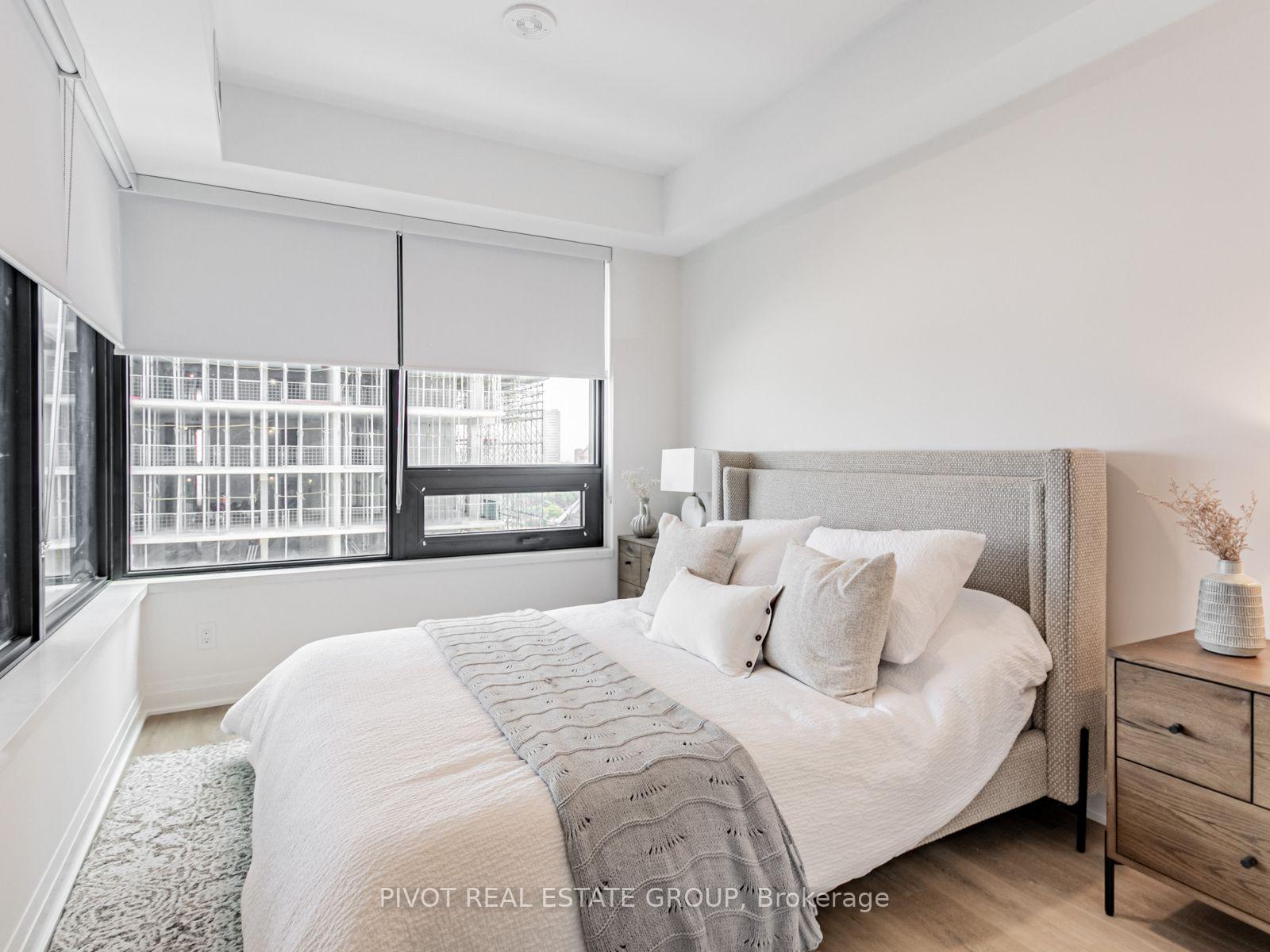 Photo 11 of Unit 1003, 4023 The Exchange, Mississauga, City Centre — HOMEH