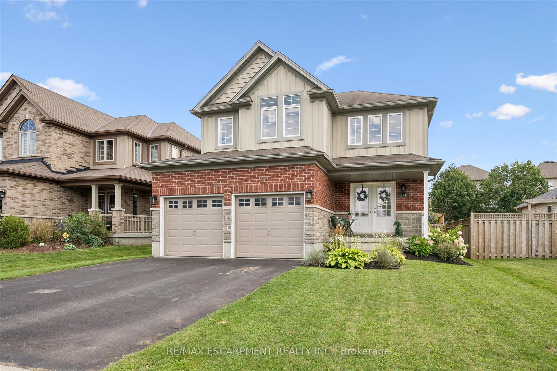Photo 2 of 193 Hilltop Drive, North Dumfries, Ayr — HOMEH