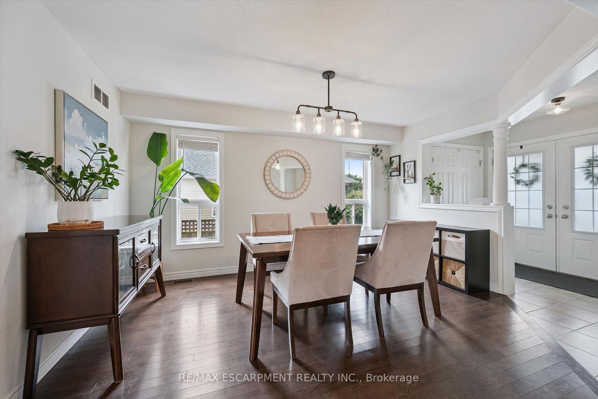 Photo 6 of 193 Hilltop Drive, North Dumfries, Ayr — HOMEH