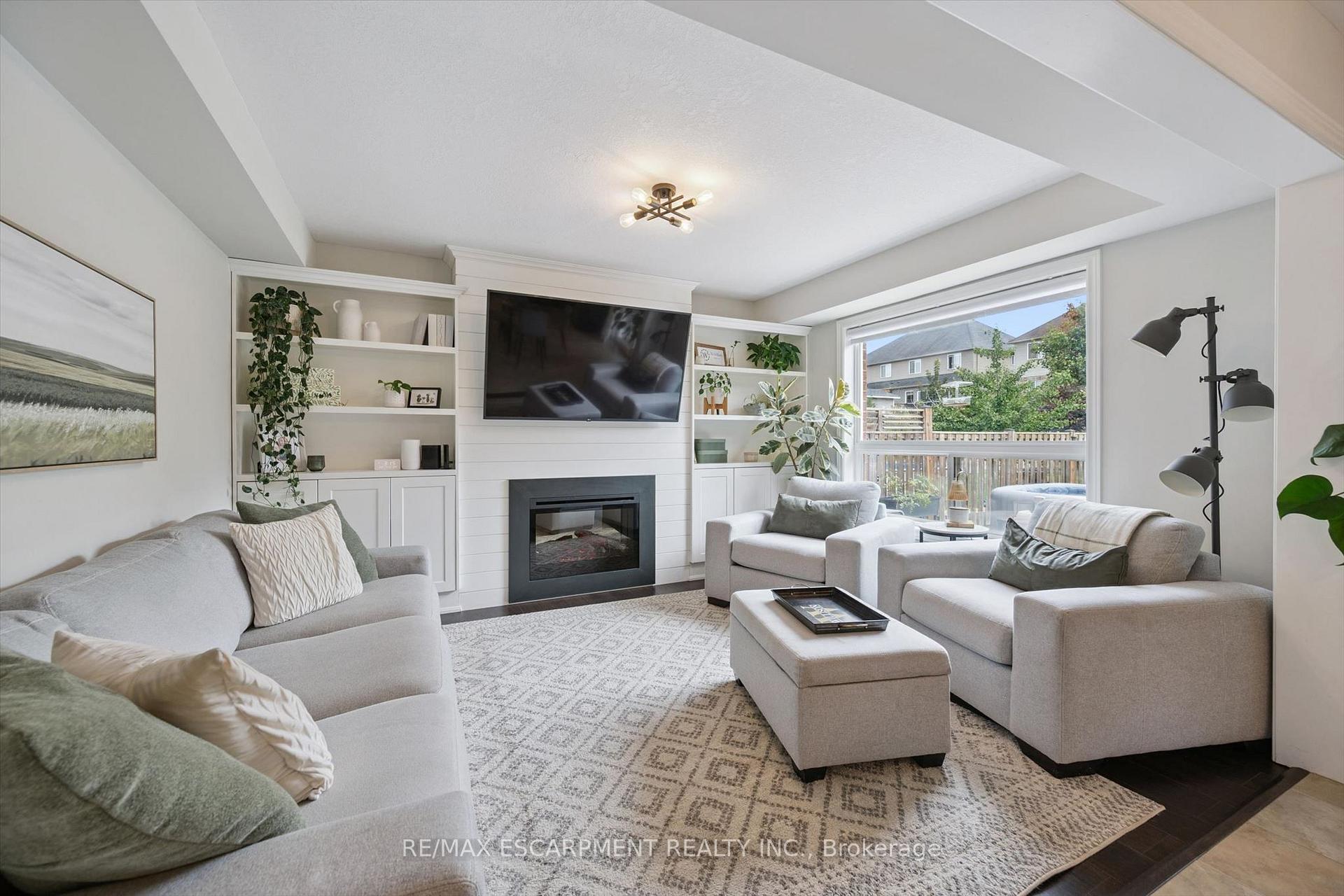Photo 8 of 193 Hilltop Drive, North Dumfries, Ayr — HOMEH