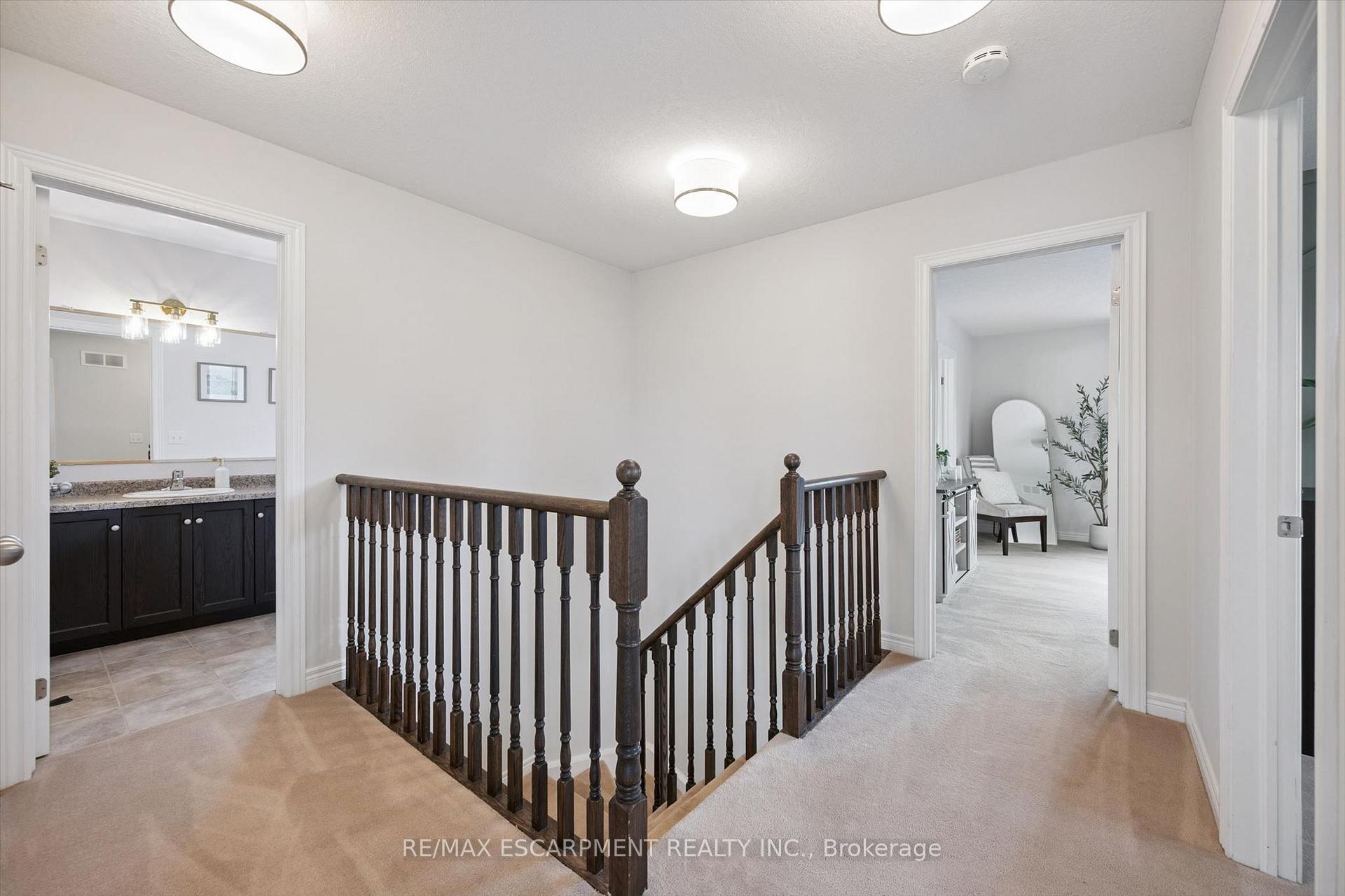 Photo 17 of 193 Hilltop Drive, North Dumfries, Ayr — HOMEH