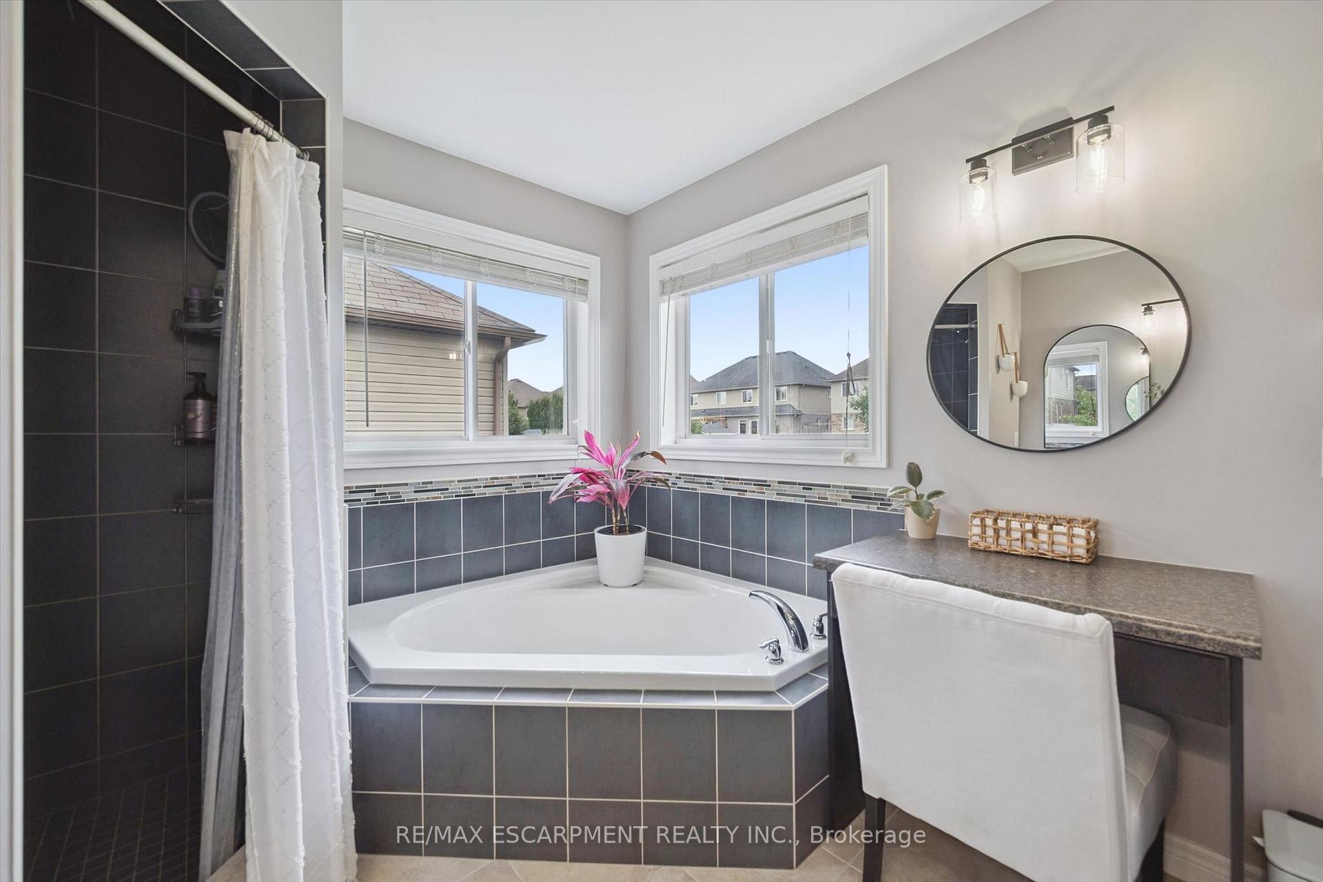 Photo 22 of 193 Hilltop Drive, North Dumfries, Ayr — HOMEH