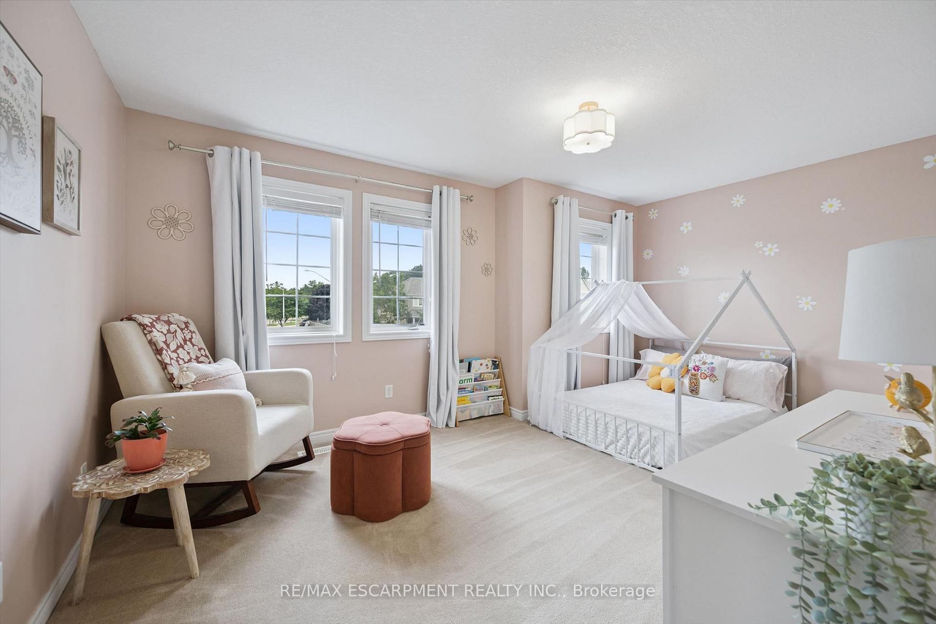 Photo 25 of 193 Hilltop Drive, North Dumfries, Ayr — HOMEH