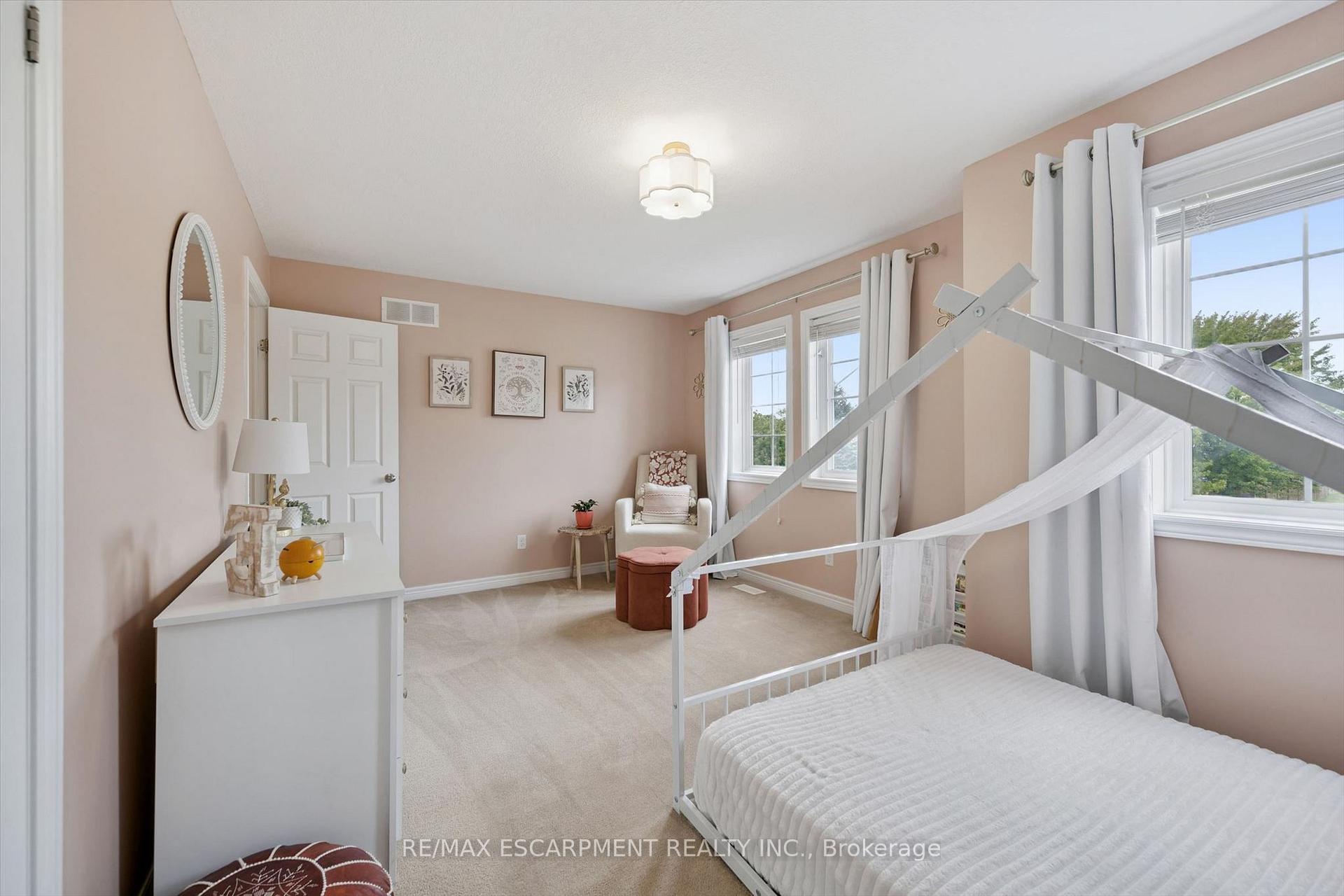 Photo 26 of 193 Hilltop Drive, North Dumfries, Ayr — HOMEH