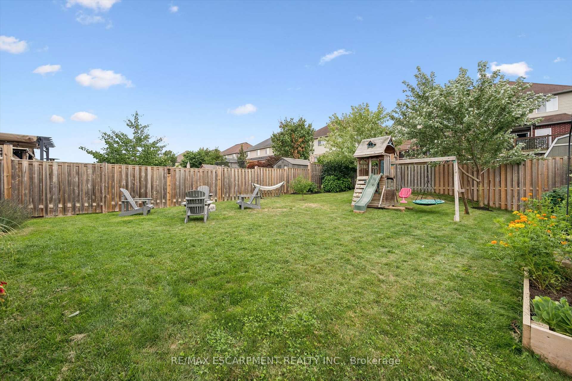Photo 31 of 193 Hilltop Drive, North Dumfries, Ayr — HOMEH