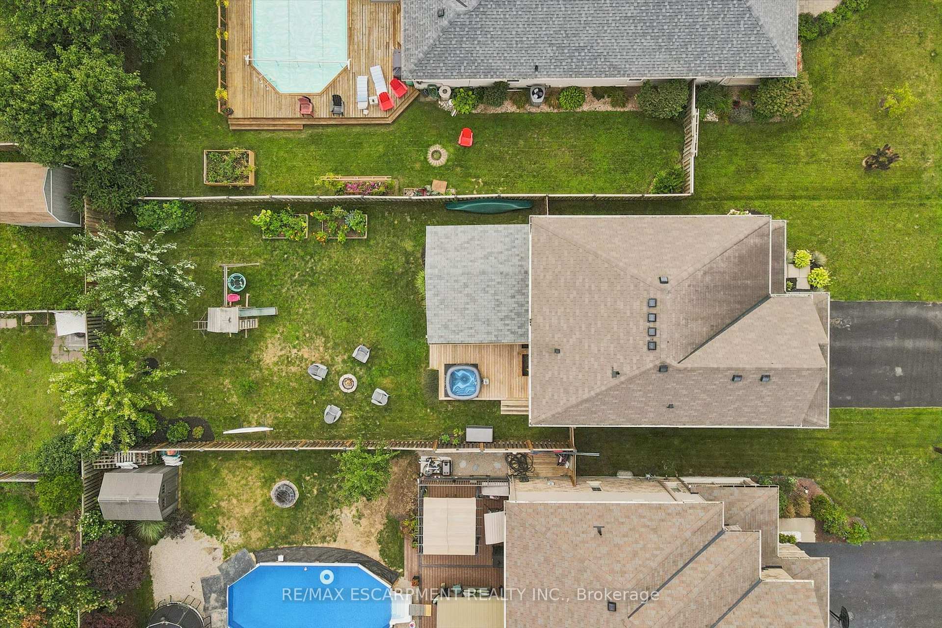 Photo 37 of 193 Hilltop Drive, North Dumfries, Ayr — HOMEH