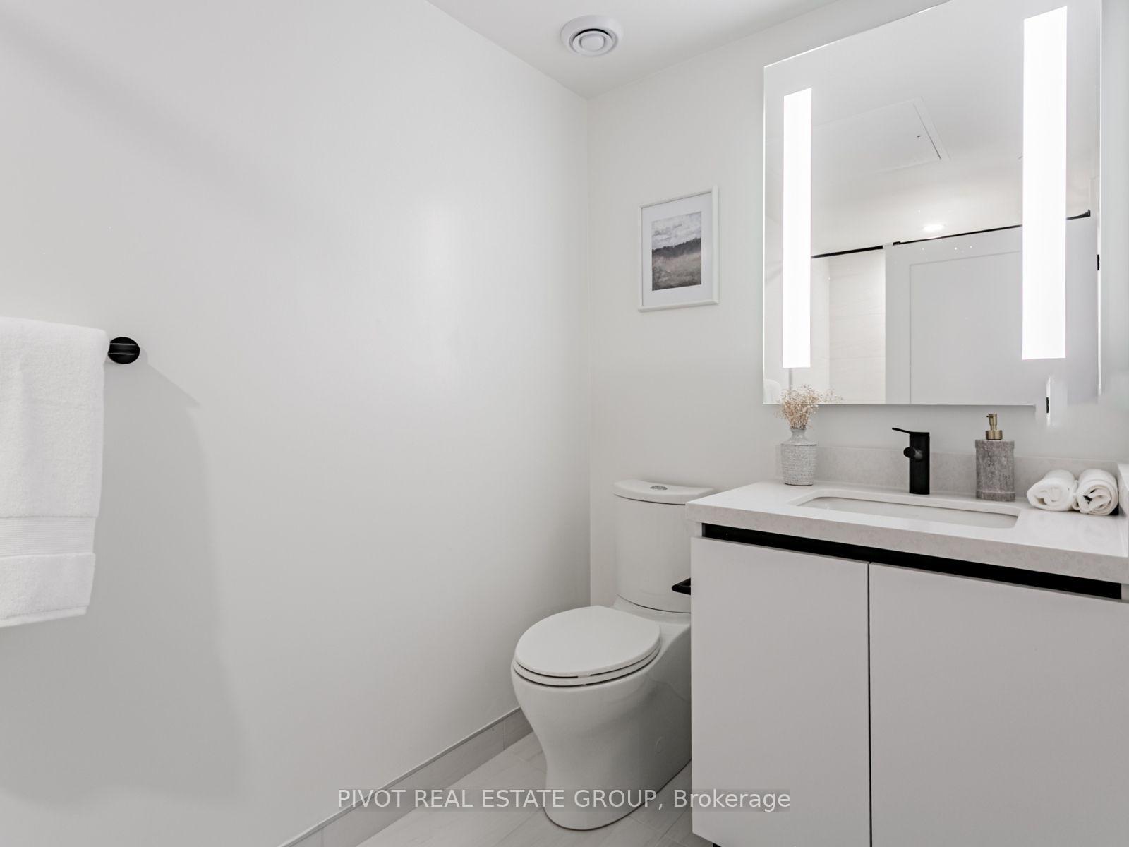 Photo 5 of Unit 1703, 4023 The Exchange, Mississauga, City Centre — HOMEH