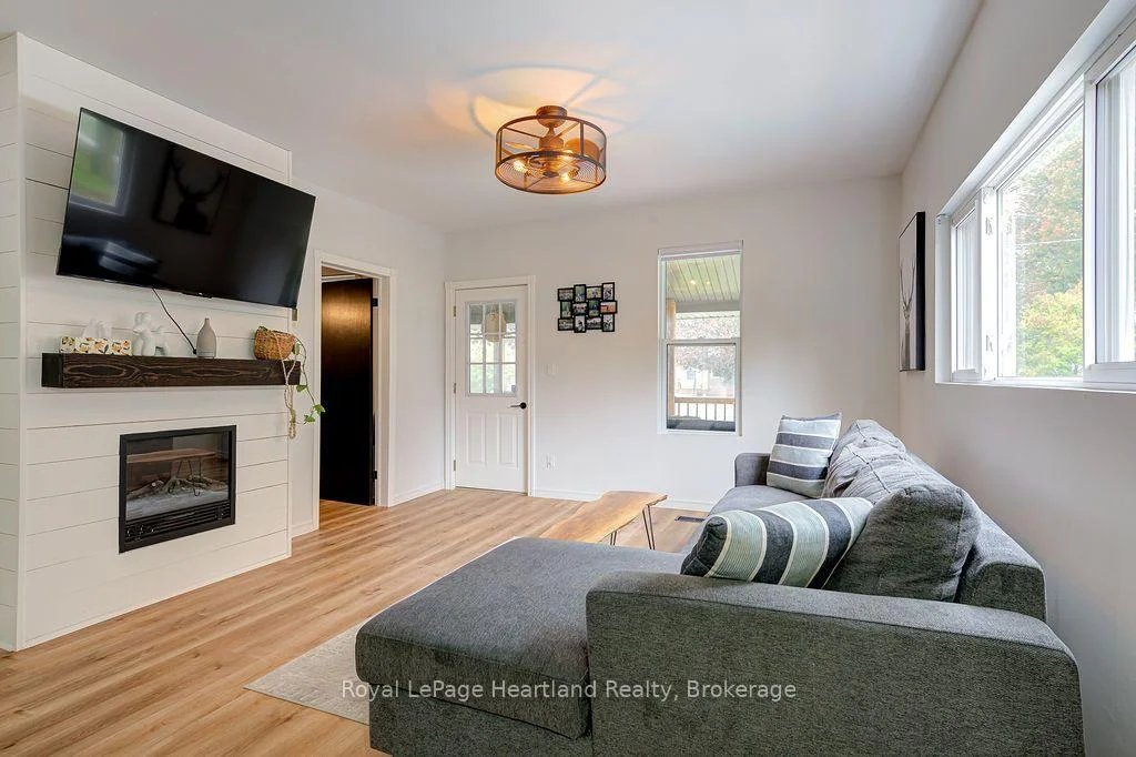 Photo 13 of 166 Goderich Street W, Huron East, Seaforth — HOMEH