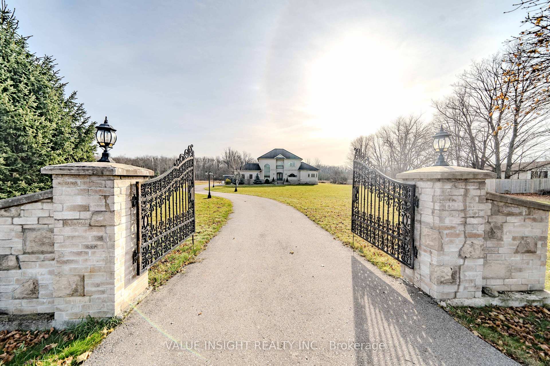 Photo 1 of 166 Campbellville Road, Hamilton, Rural Flamborough — HOMEH