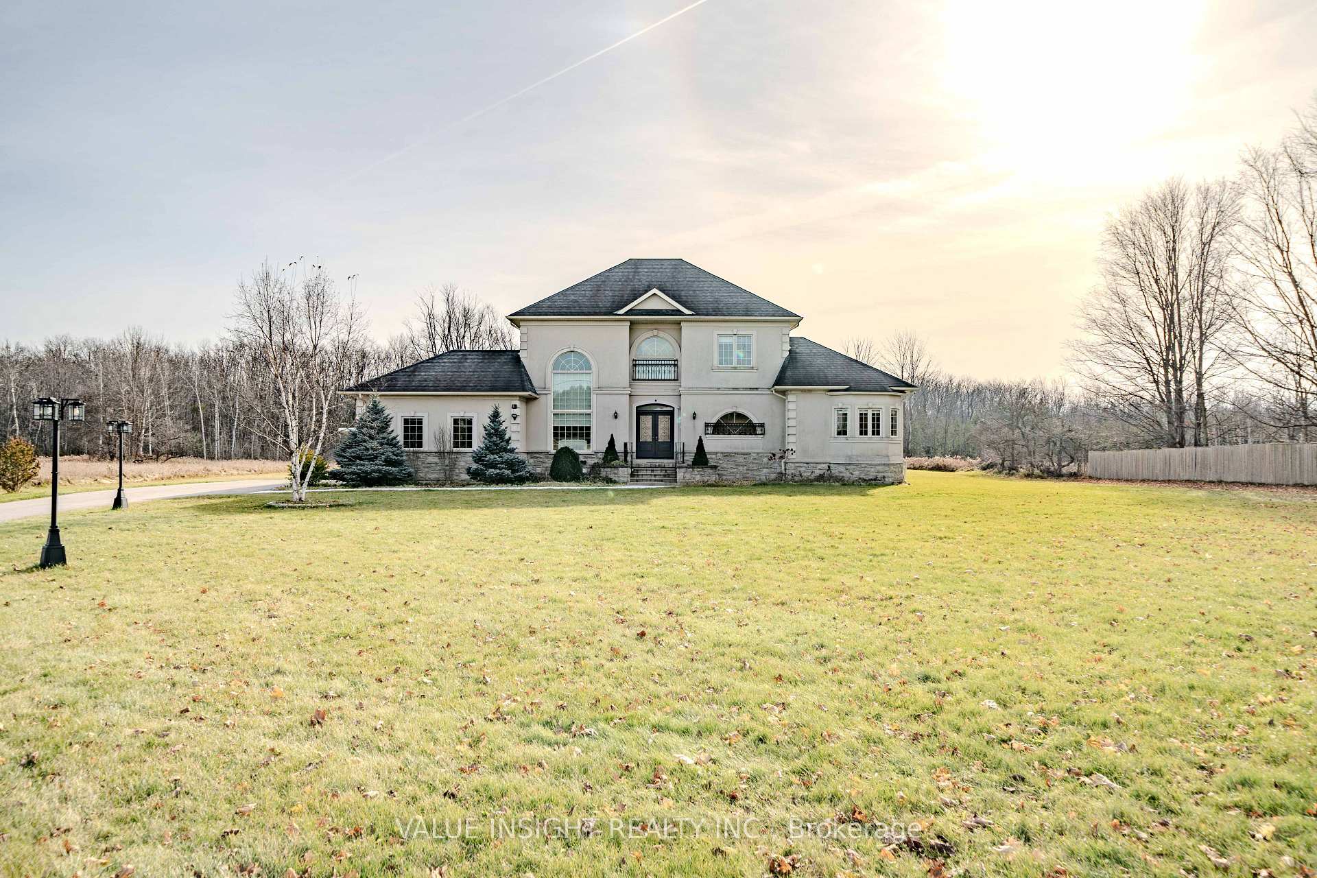 Photo 3 of 166 Campbellville Road, Hamilton, Rural Flamborough — HOMEH