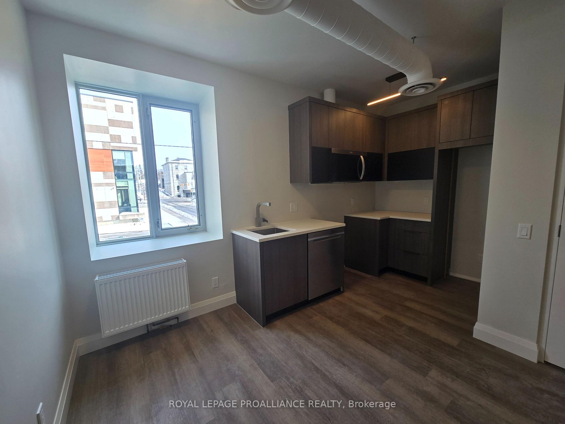 Photo 4 of Unit 201, 241 Front Street, Belleville, Belleville Ward — HOMEH