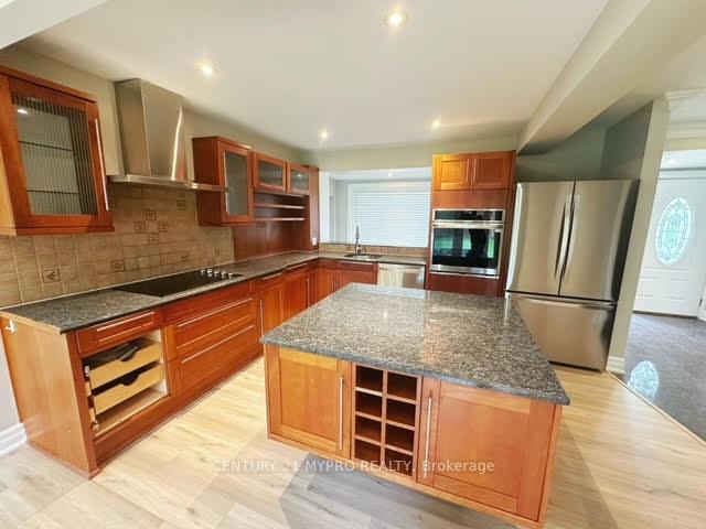 Photo 7 of 1417 Wateska Boulevard, Mississauga, Lorne Park — HOMEH