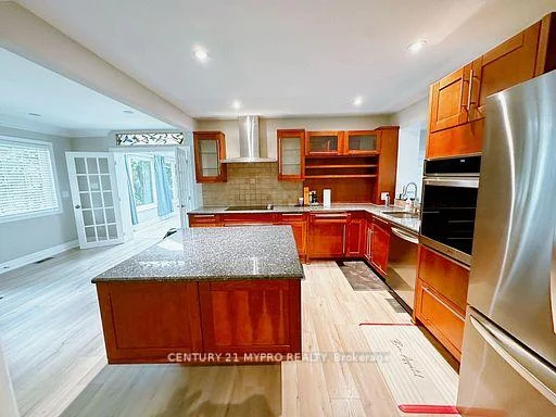 Photo 4 of 1417 Wateska Boulevard, Mississauga, Lorne Park — HOMEH