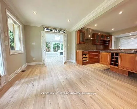 Photo 6 of 1417 Wateska Boulevard, Mississauga, Lorne Park — HOMEH
