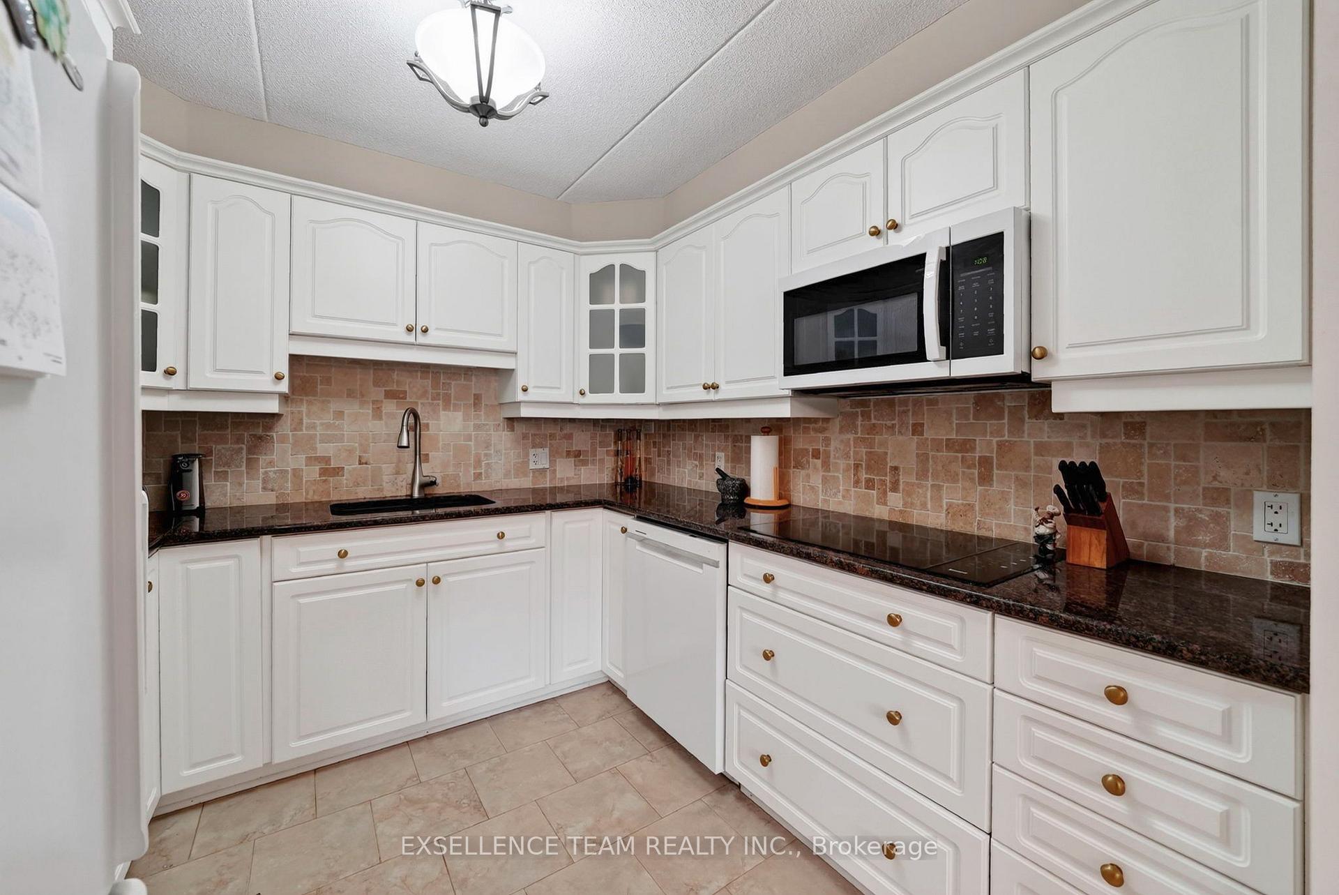 Photo 11 of Unit 1, 11 First Street W, Cornwall, Cornwall — HOMEH
