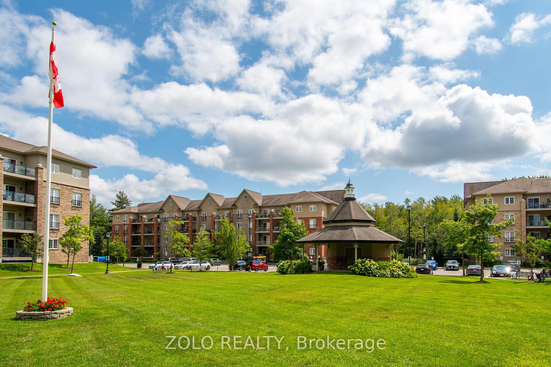 Photo 4 of Unit 312, 41 Ferndale Drive S, Barrie, Ardagh — HOMEH