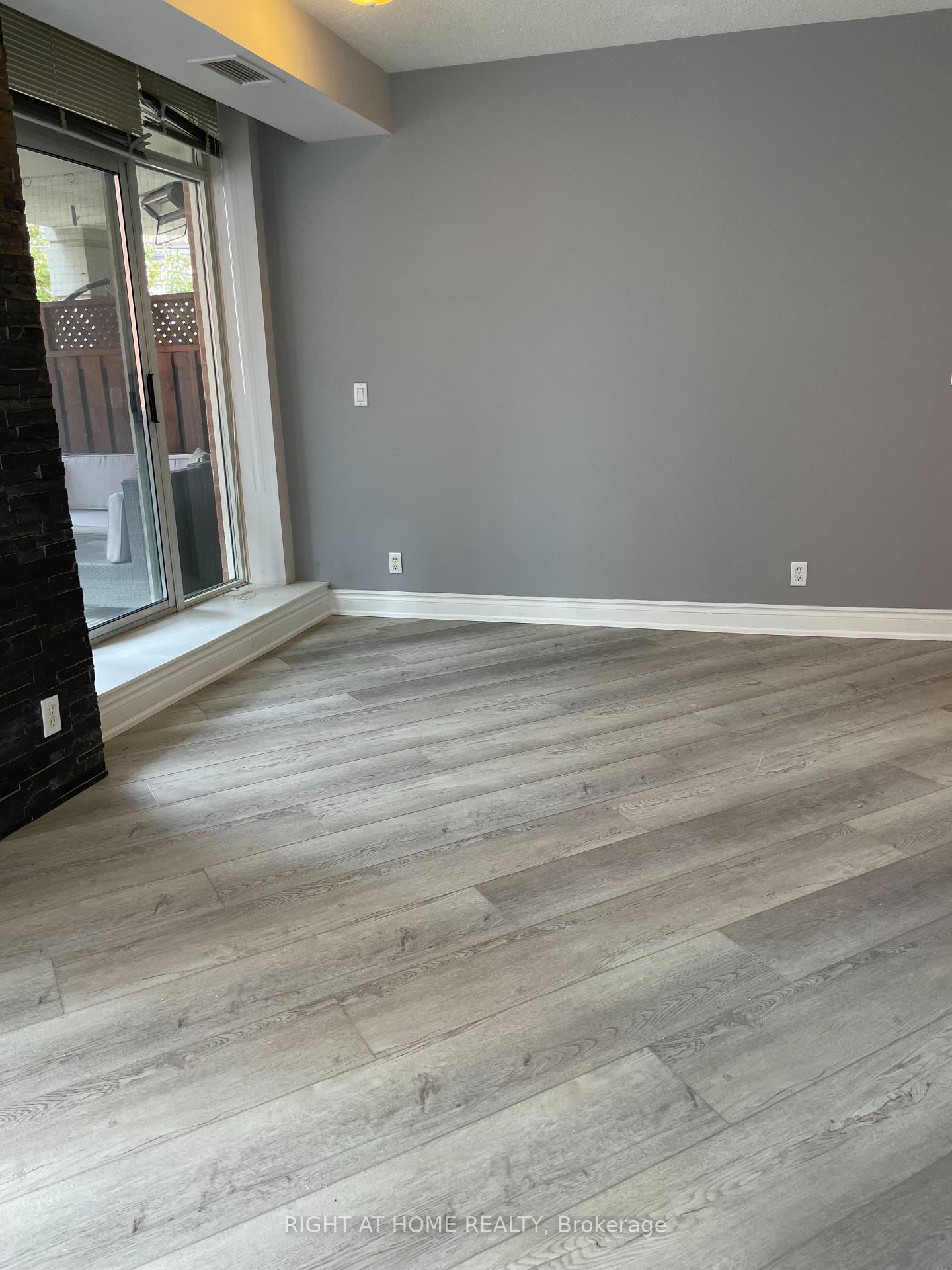 Photo 6 of Unit 407, 20 Collier Street, Toronto, Rosedale-Moore Park — HOMEH