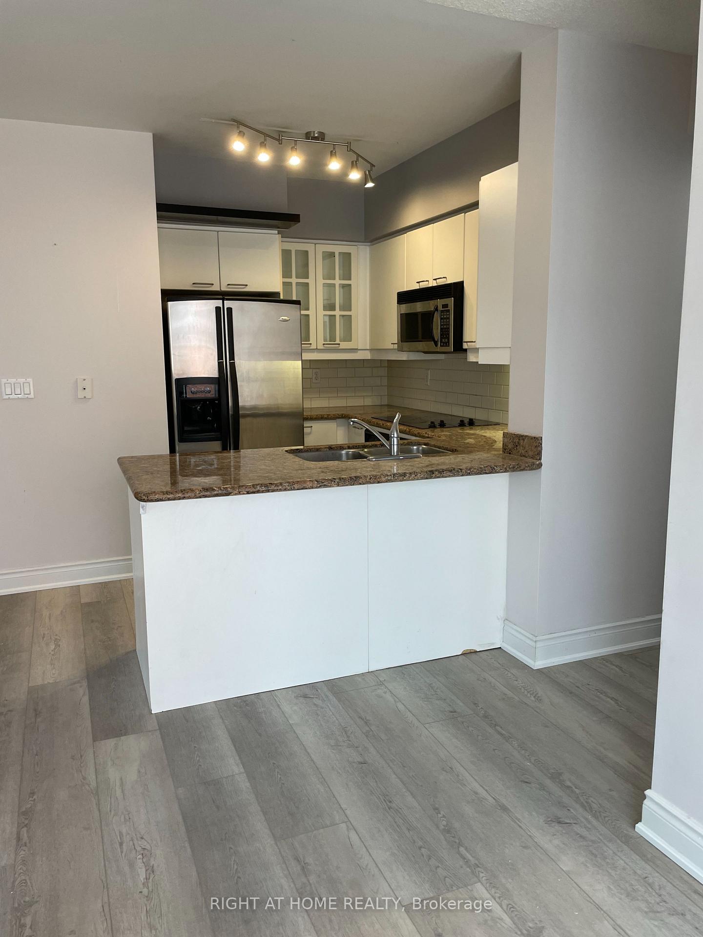 Photo 7 of Unit 407, 20 Collier Street, Toronto, Rosedale-Moore Park — HOMEH
