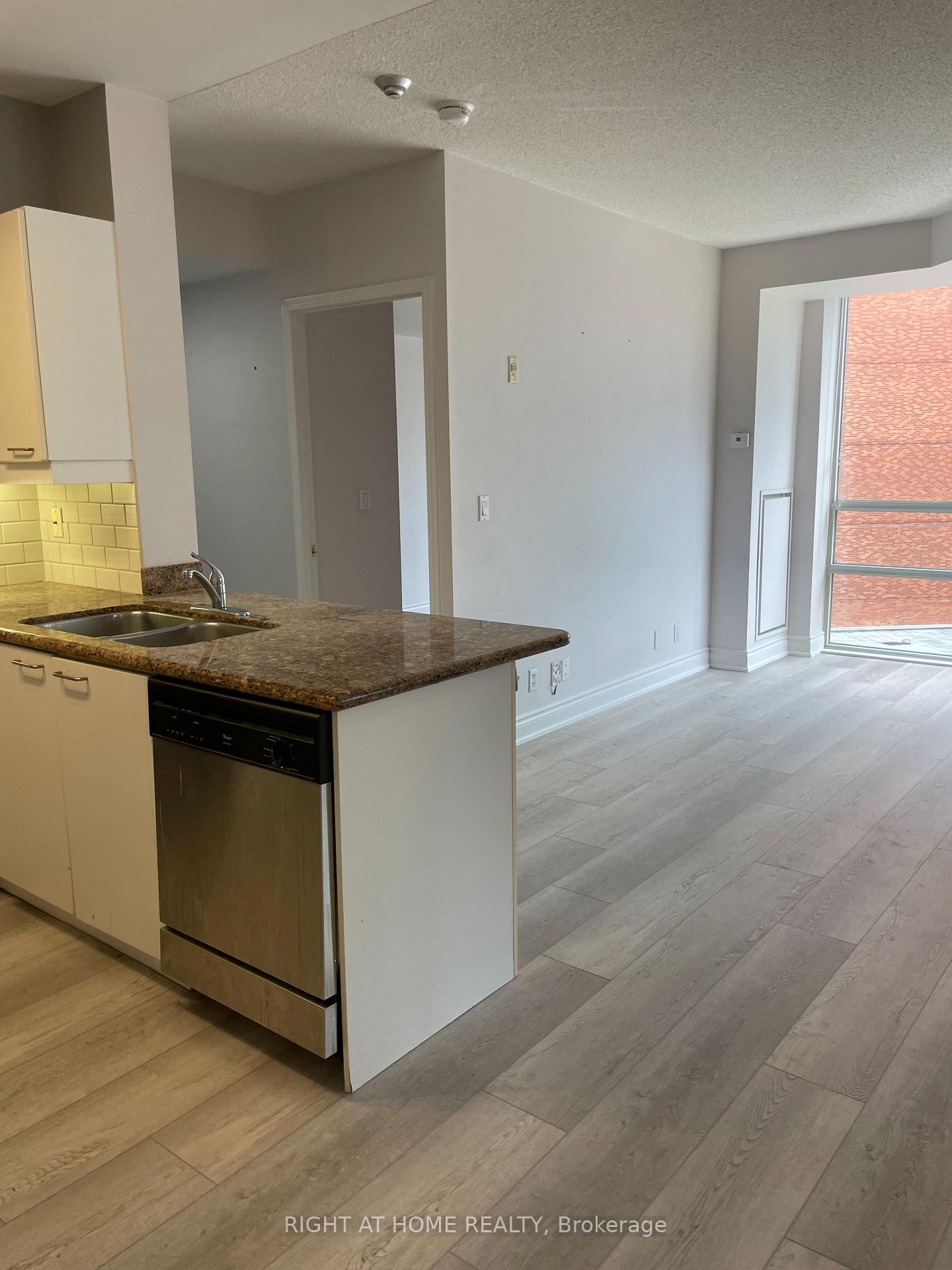 Photo 10 of Unit 407, 20 Collier Street, Toronto, Rosedale-Moore Park — HOMEH