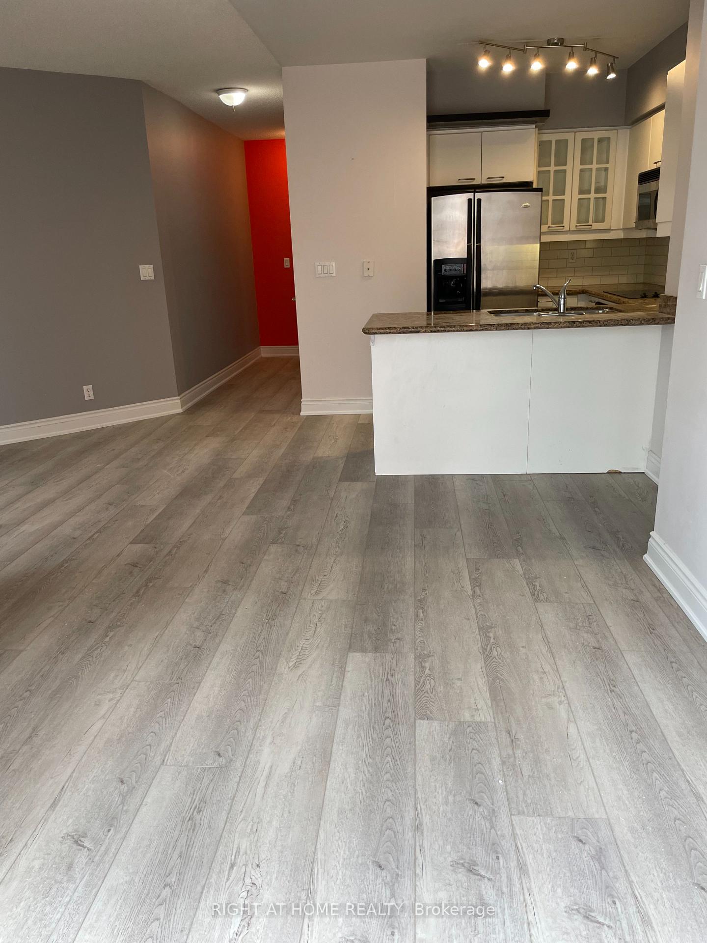 Photo 11 of Unit 407, 20 Collier Street, Toronto, Rosedale-Moore Park — HOMEH