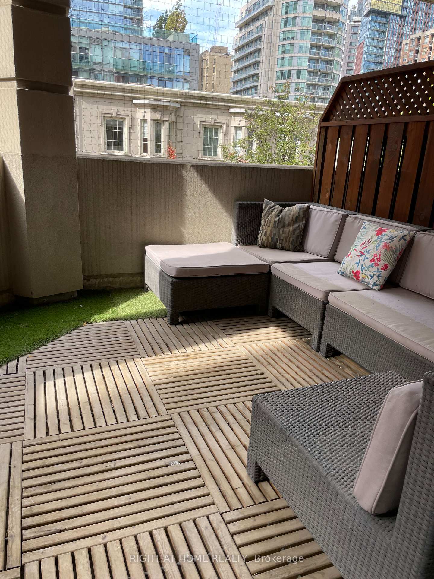 Photo 15 of Unit 407, 20 Collier Street, Toronto, Rosedale-Moore Park — HOMEH