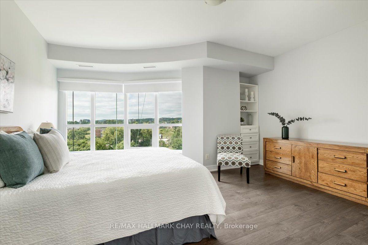 Photo 25 of Unit 605, 2 Toronto Street, Barrie, Lakeshore — HOMEH