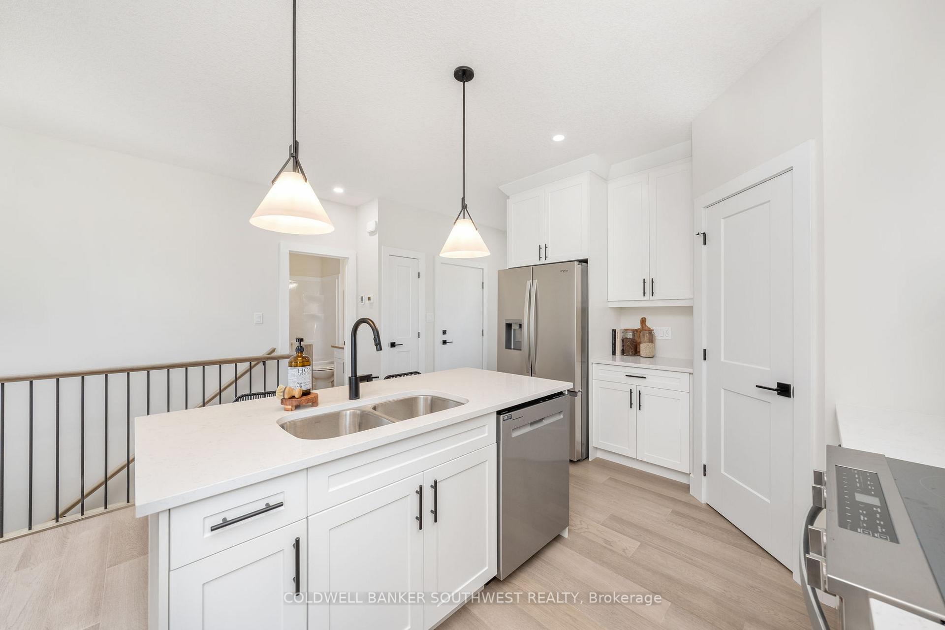 Photo 5 of 414 Anise Lane, Sarnia — HOMEH