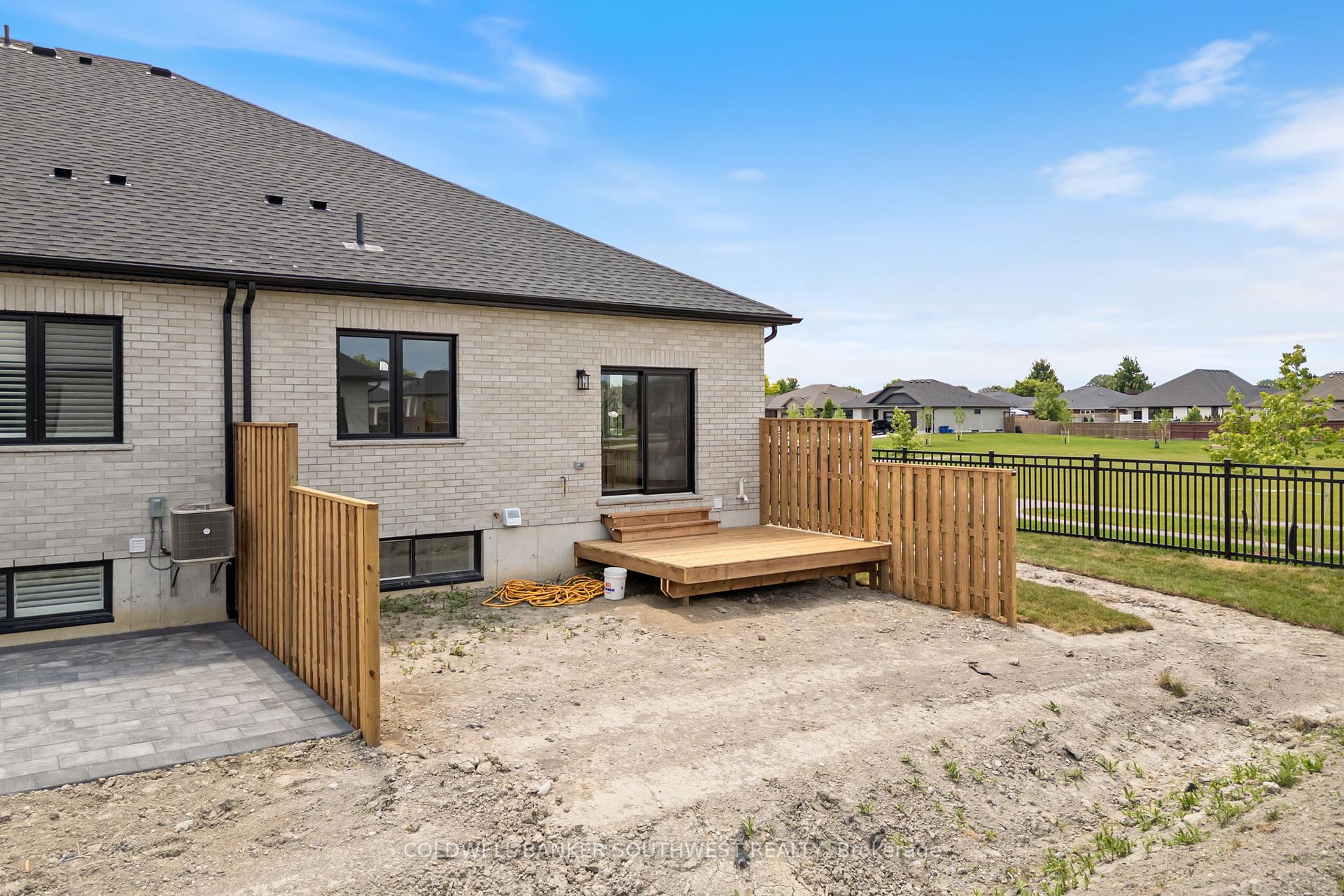 Photo 37 of 414 Anise Lane, Sarnia — HOMEH