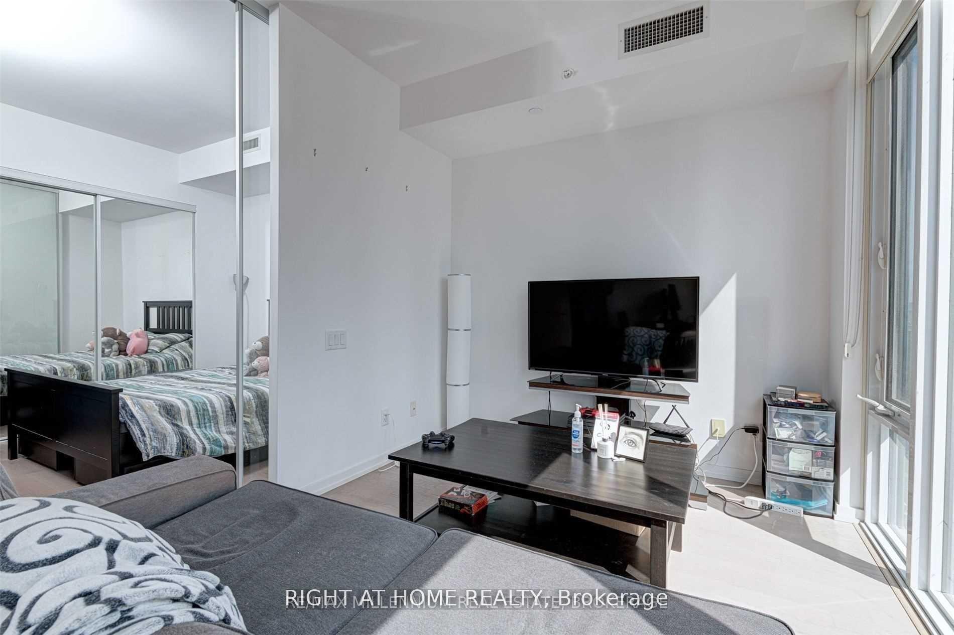 Photo 5 of Unit 2705, 101 Peter Street W, Toronto, Waterfront Communities — HOMEH