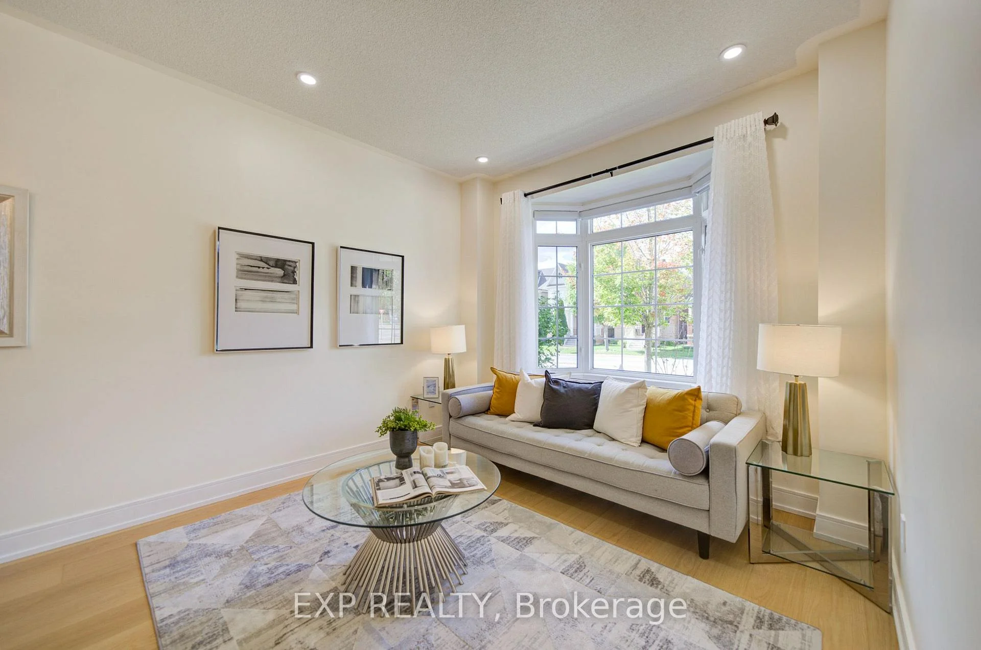 Photo 5 of 13 Kenilworth Gate, Markham, Cornell — HOMEH