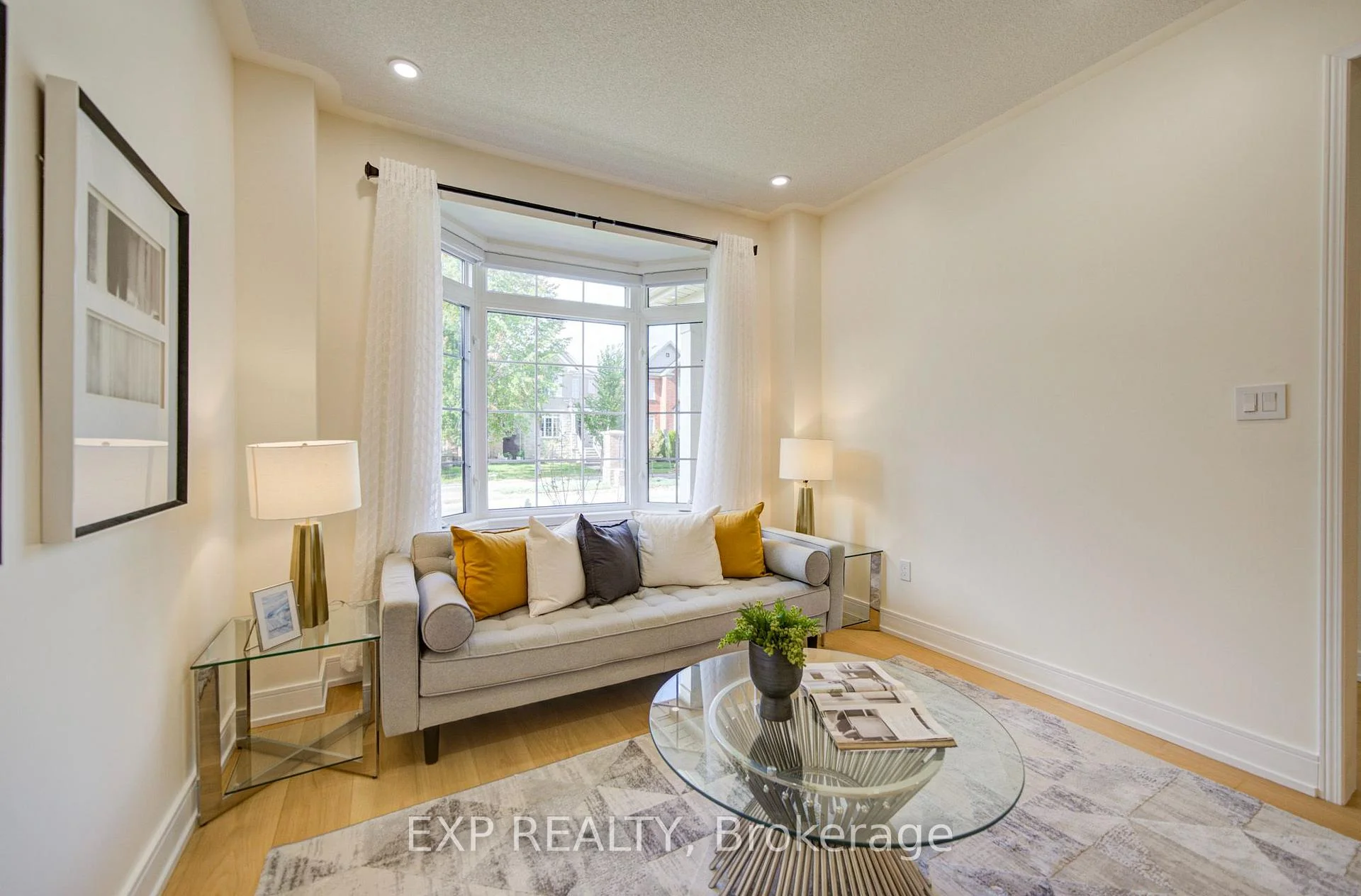 Photo 6 of 13 Kenilworth Gate, Markham, Cornell — HOMEH