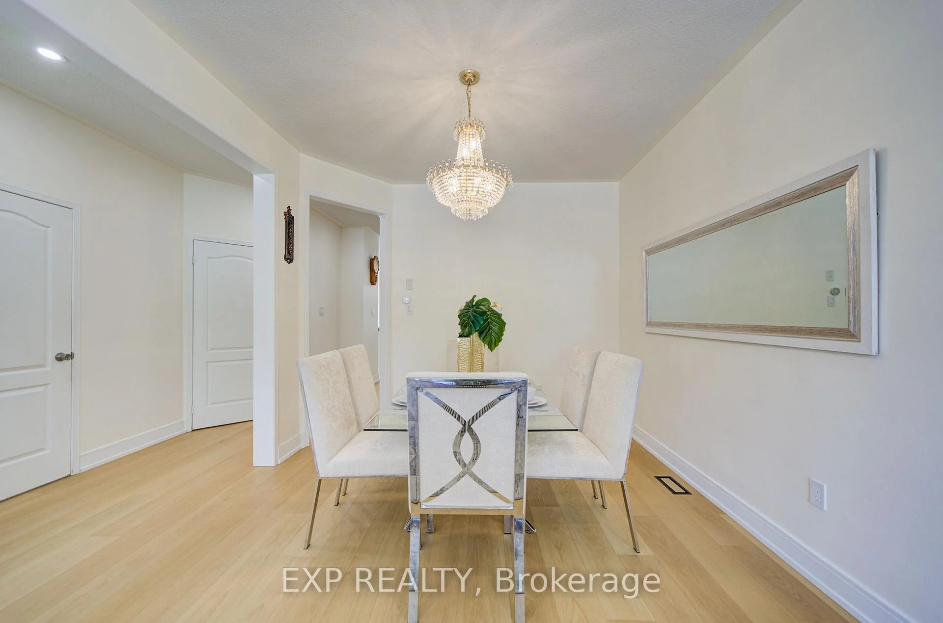 Photo 8 of 13 Kenilworth Gate, Markham, Cornell — HOMEH