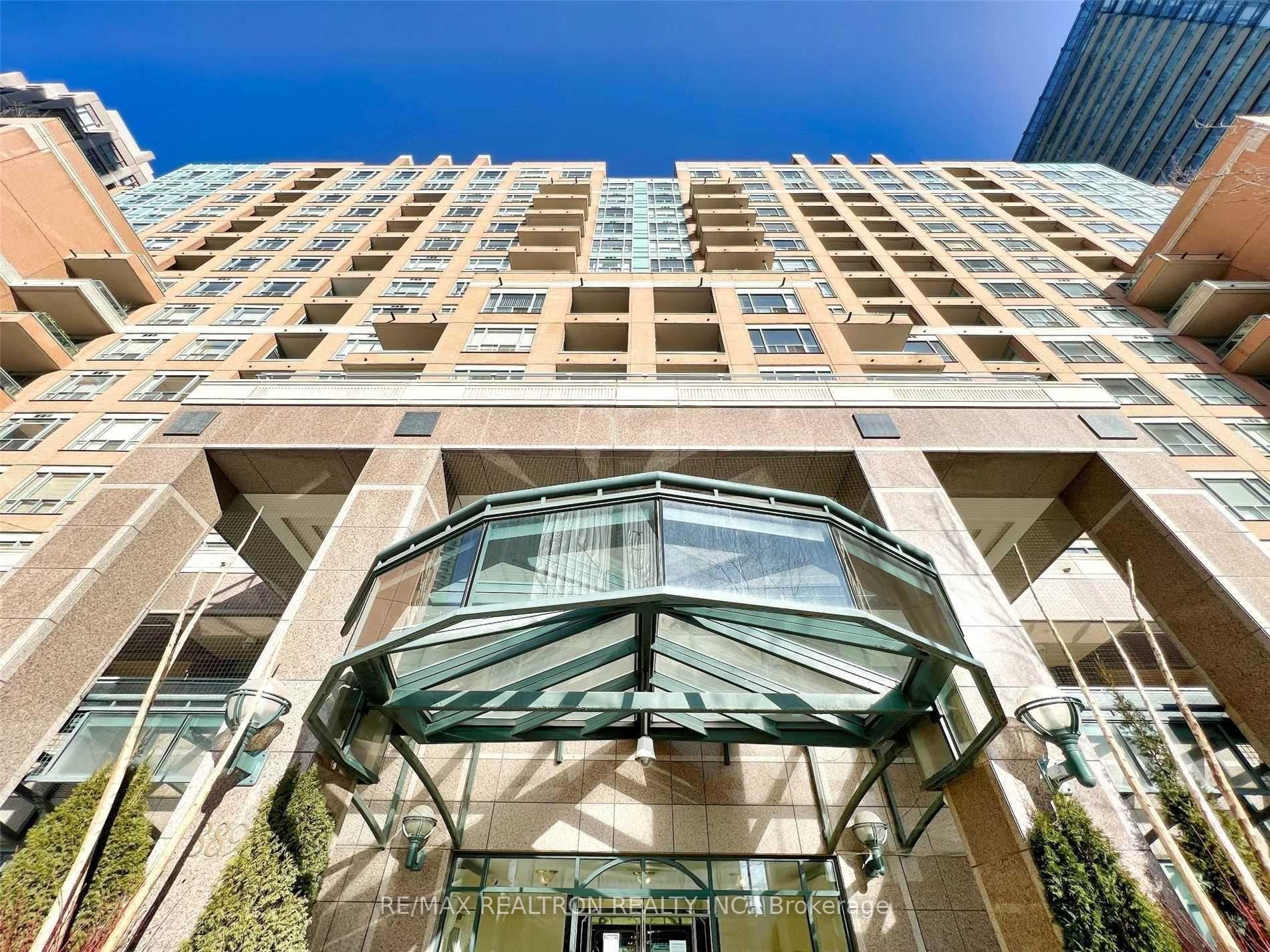 Front of Unit 701, 887 Bay Street