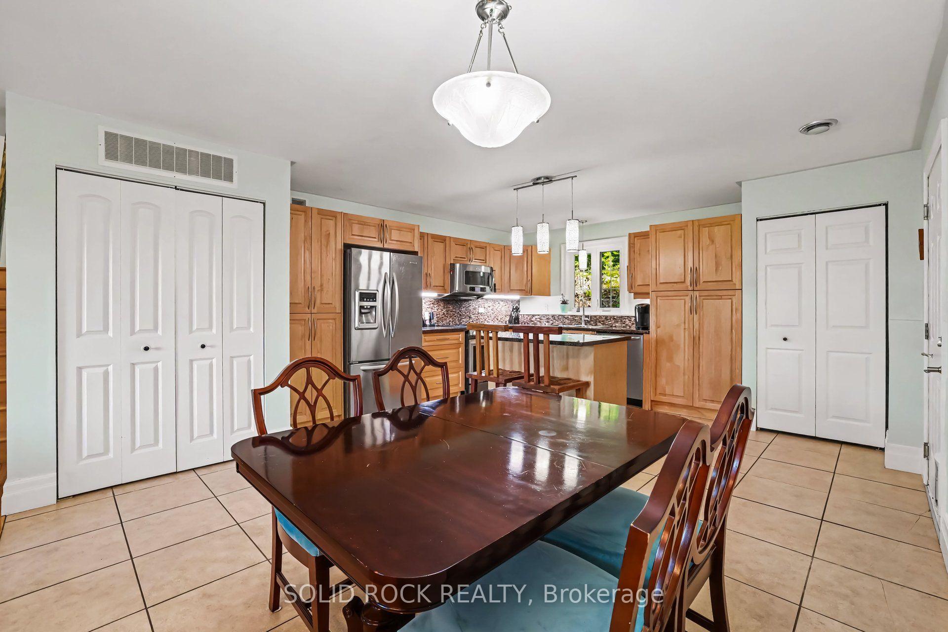Photo 18 of 712 Flat Rapids Road, McNab/Braeside, Mcnab/Braeside Twps — HOMEH
