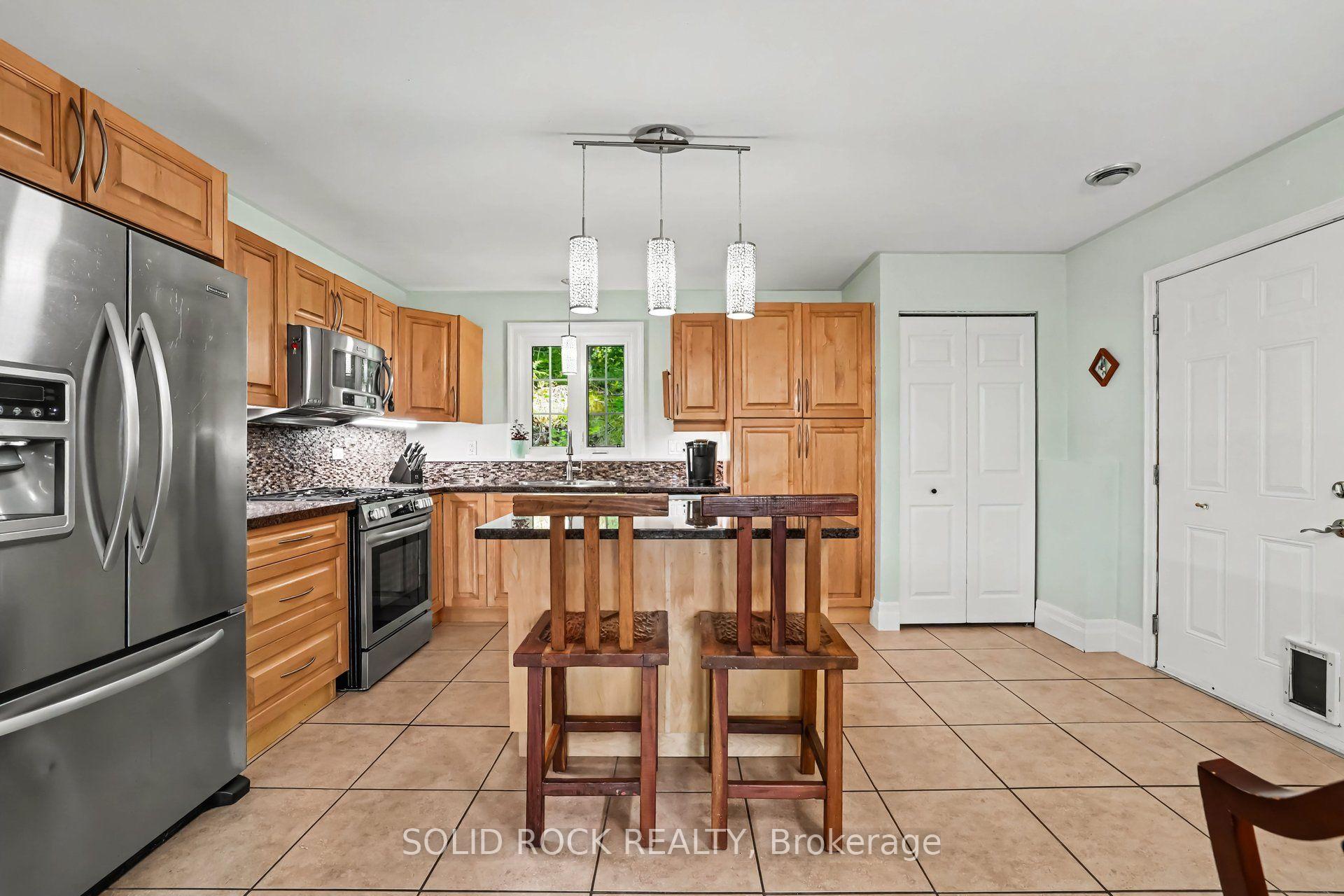 Photo 20 of 712 Flat Rapids Road, McNab/Braeside, Mcnab/Braeside Twps — HOMEH