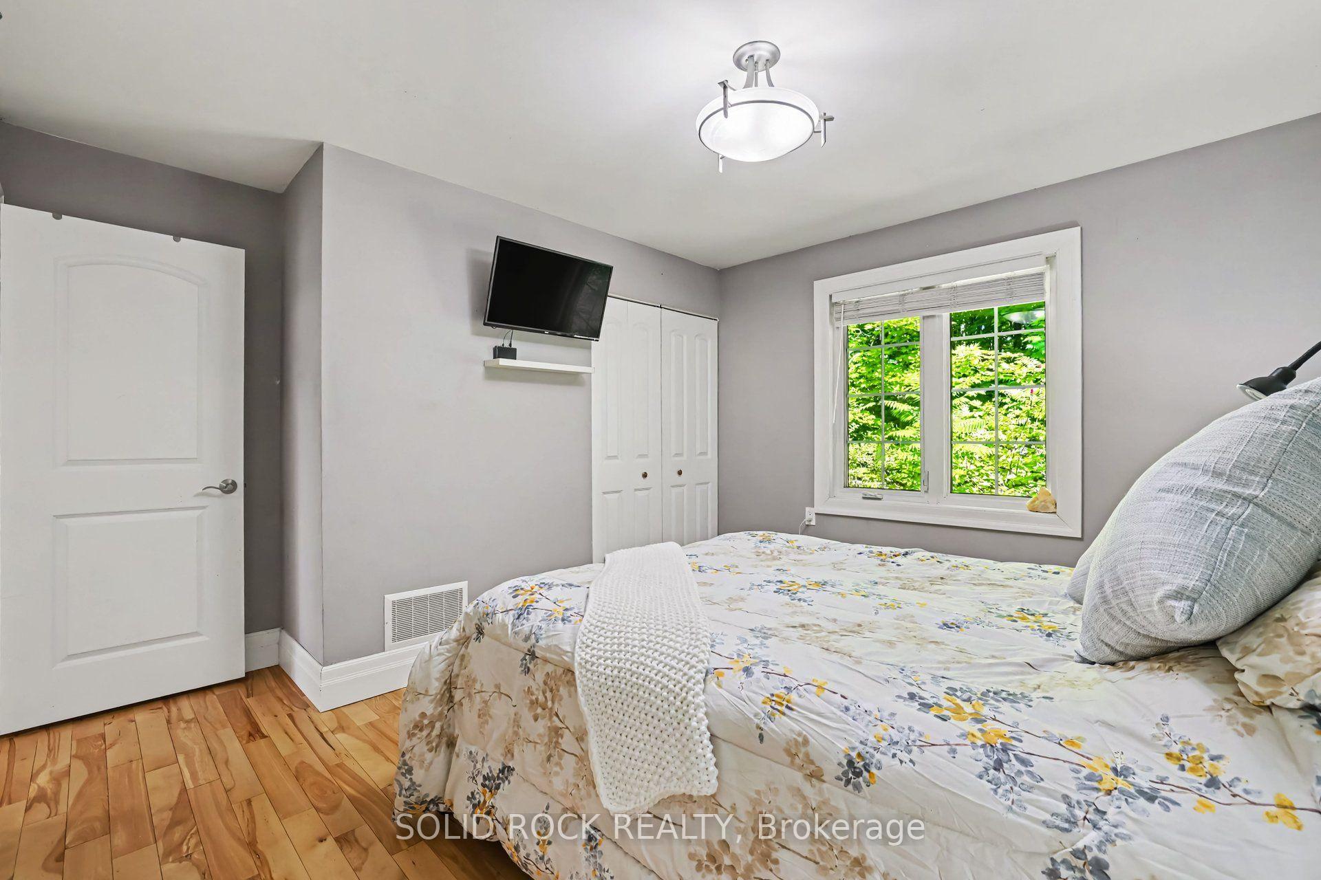 Photo 31 of 712 Flat Rapids Road, McNab/Braeside, Mcnab/Braeside Twps — HOMEH