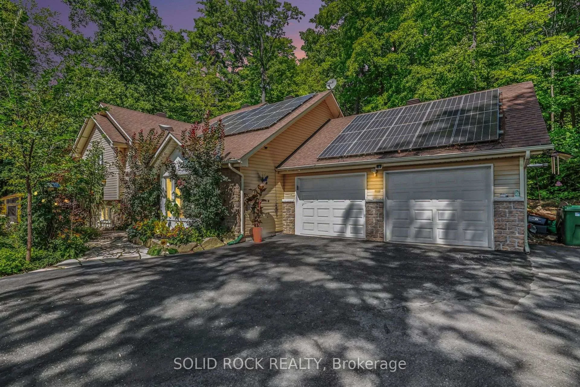 Photo 4 of 712 Flat Rapids Road, McNab/Braeside, Mcnab/Braeside Twps — HOMEH
