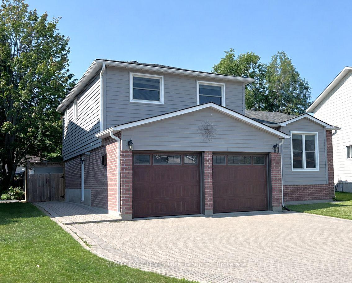 Photo 3 of 35 Nancy Drive, North Bay, College Heights — HOMEH