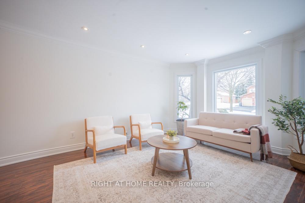 Photo 4 of 2088 Perran Drive, Mississauga, Sheridan — HOMEH