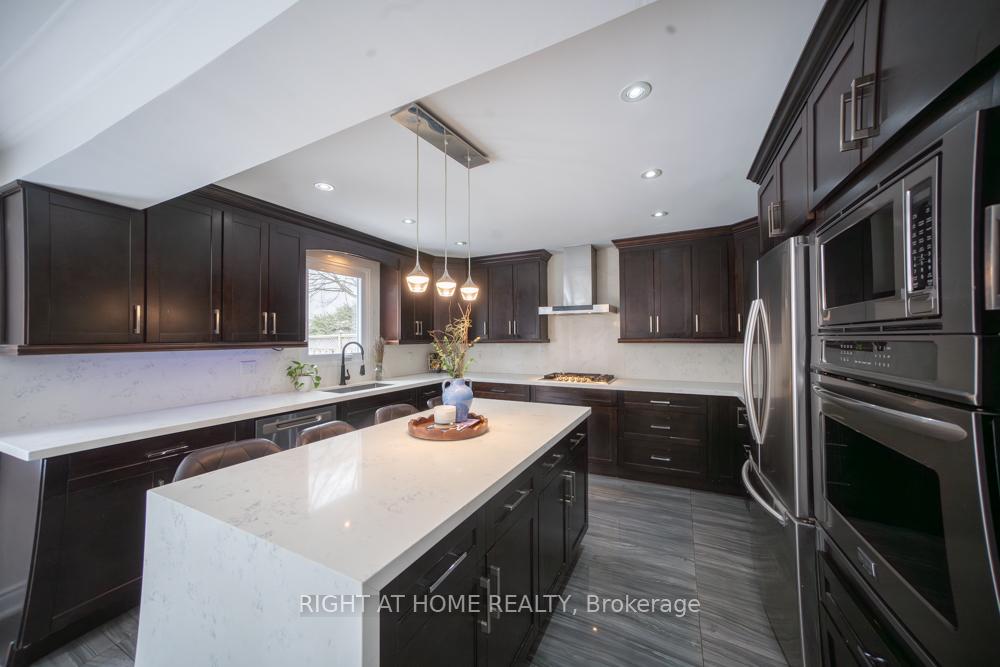 Photo 12 of 2088 Perran Drive, Mississauga, Sheridan — HOMEH
