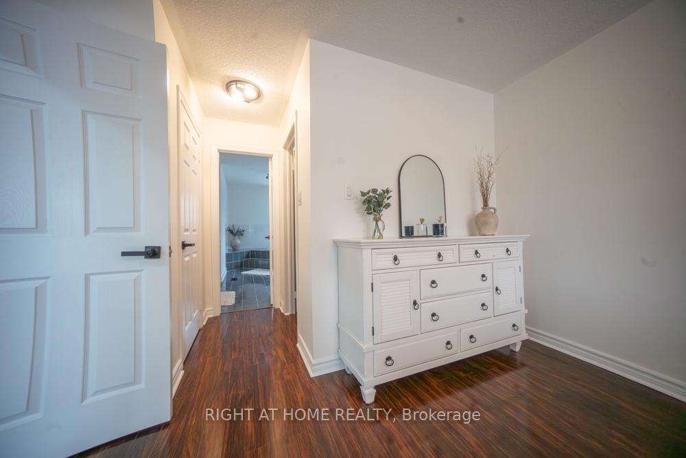 Photo 24 of 2088 Perran Drive, Mississauga, Sheridan — HOMEH