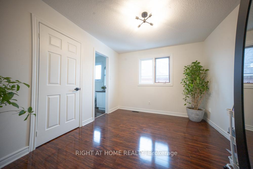 Photo 36 of 2088 Perran Drive, Mississauga, Sheridan — HOMEH