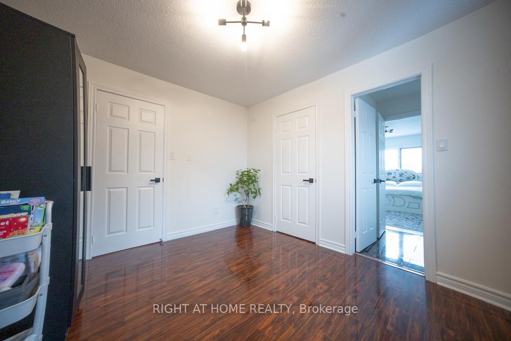 Photo 38 of 2088 Perran Drive, Mississauga, Sheridan — HOMEH