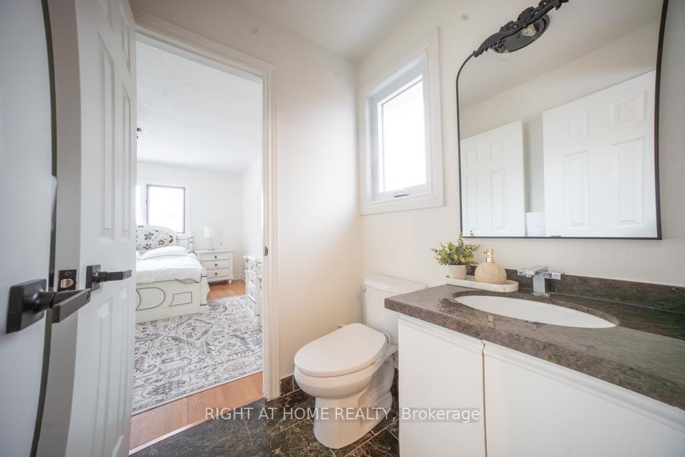 Photo 39 of 2088 Perran Drive, Mississauga, Sheridan — HOMEH
