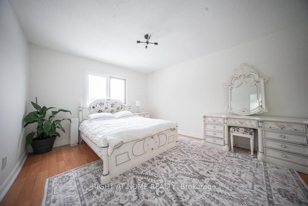 Photo 40 of 2088 Perran Drive, Mississauga, Sheridan — HOMEH