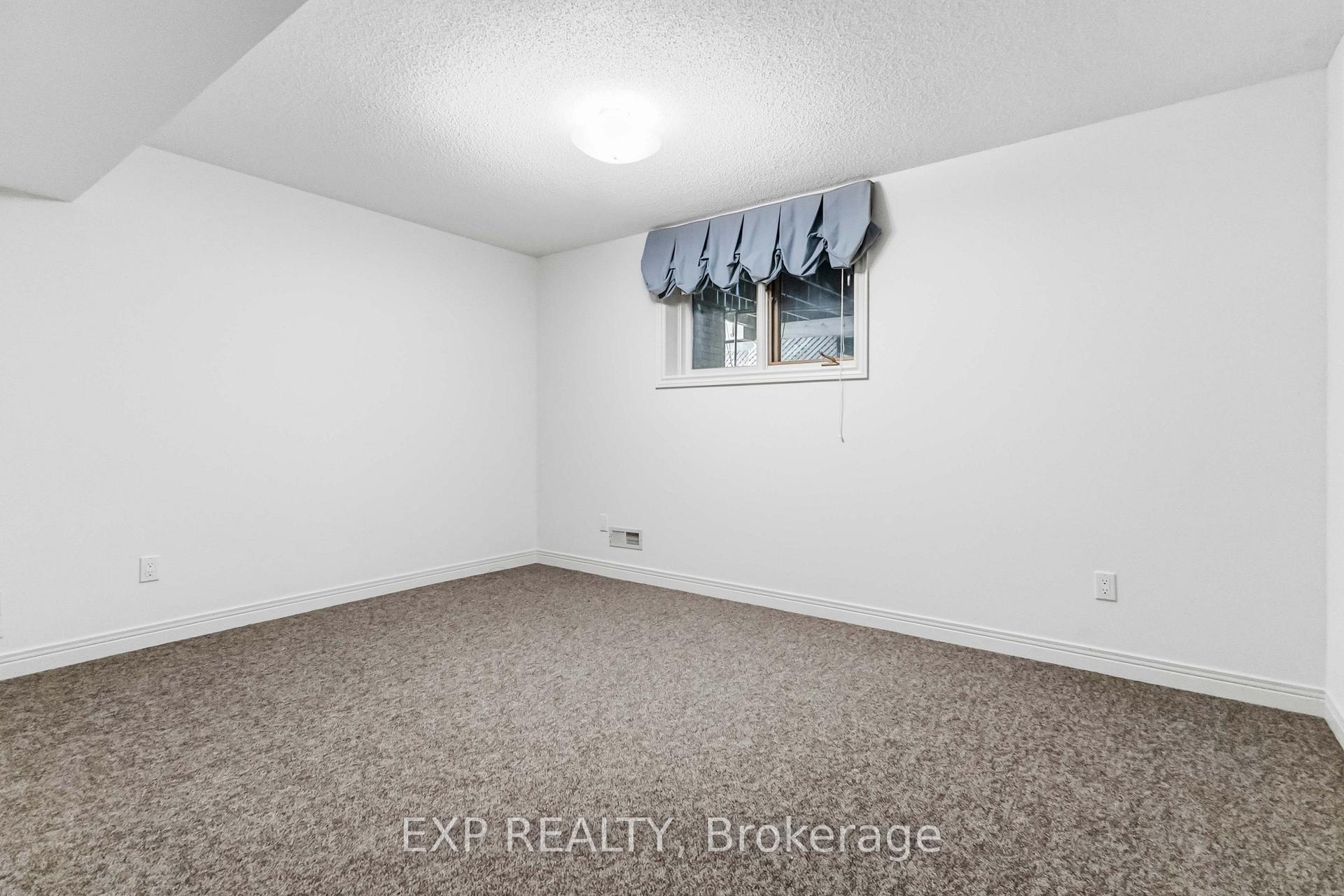 Photo 22 of 6 Thirlmere Road, London, North A — HOMEH