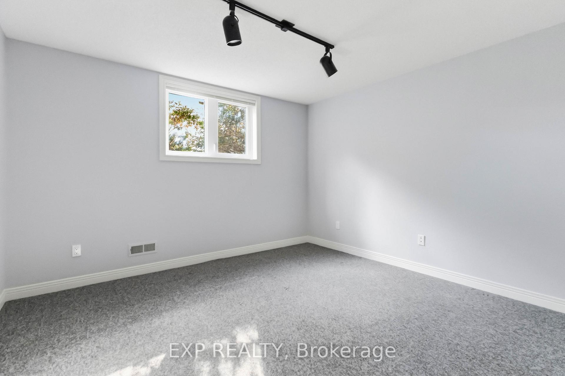 Photo 24 of 6 Thirlmere Road, London, North A — HOMEH