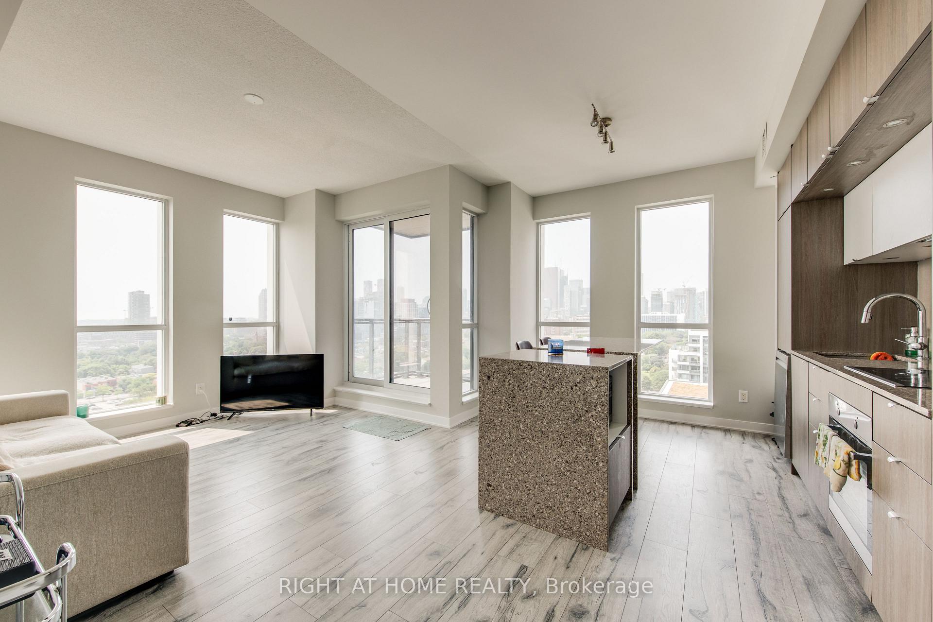 Photo 9 of Unit 1705, 55 regent park Boulevard, Toronto, Regent Park — HOMEH