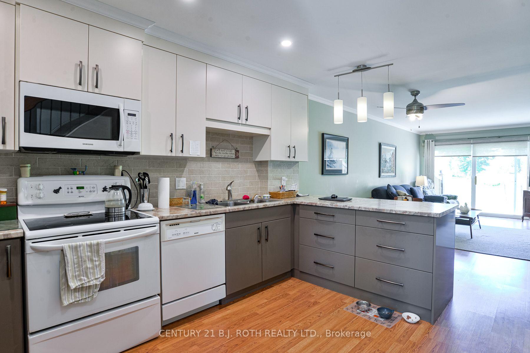 Photo 6 of Unit Unit 10, 2 Paradise Boulevard, Ramara, Brechin — HOMEH