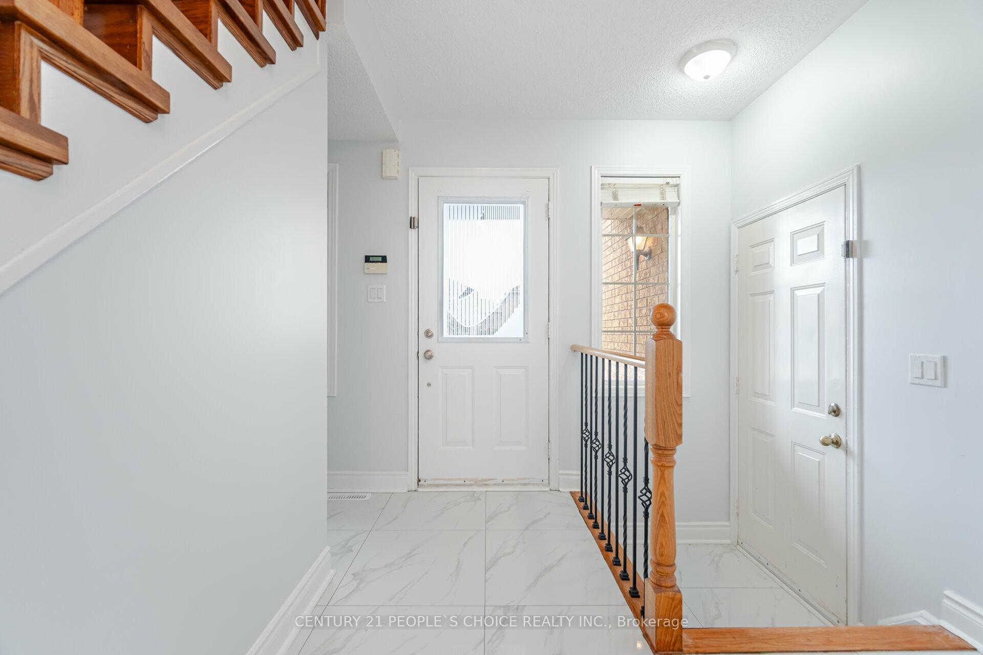 Photo 4 of 2340 Newcastle Crescent, Oakville, West Oak Trails — HOMEH